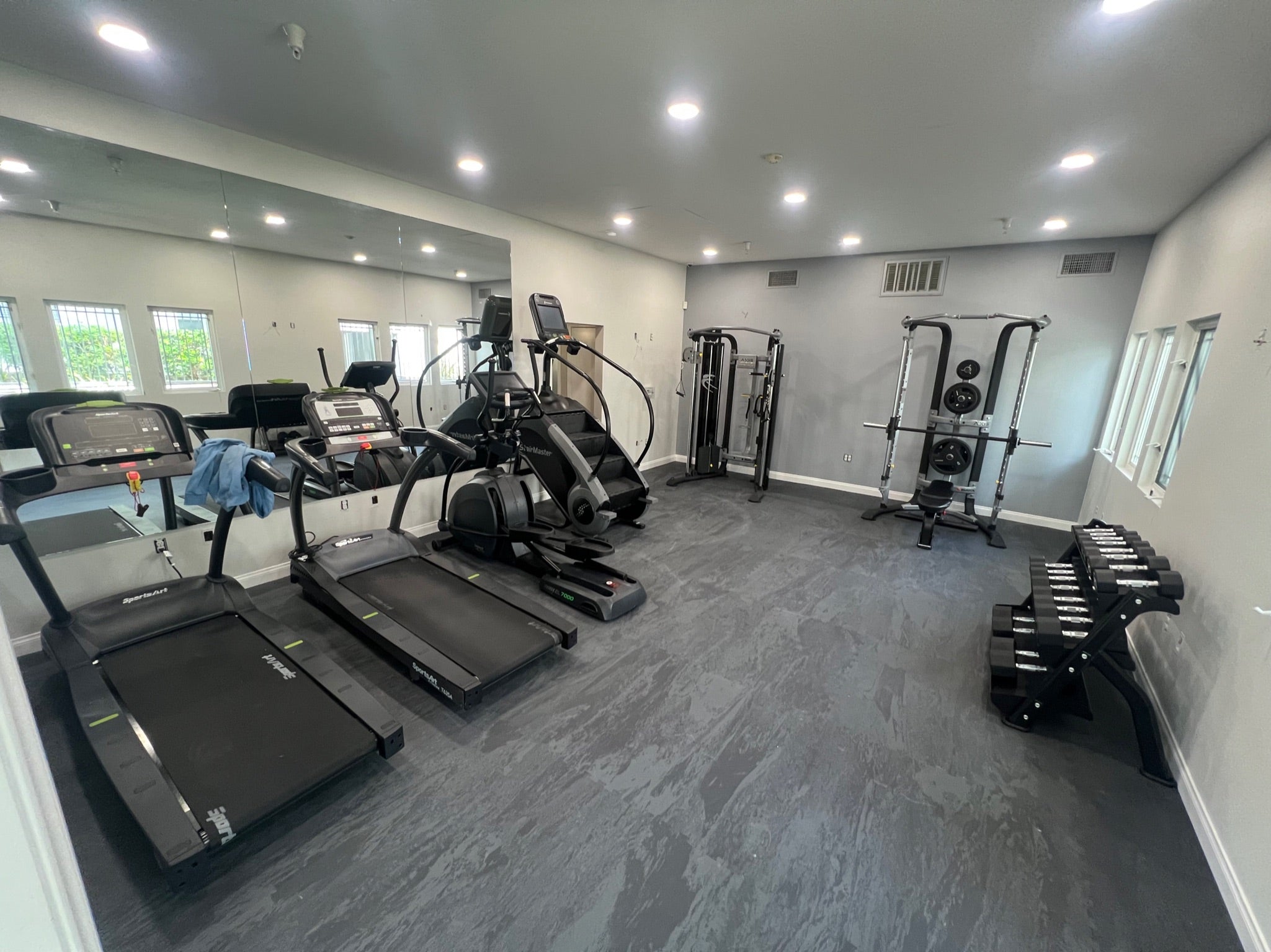 🥇 Fitness Pro – 7mm Interlocking Gym Flooring