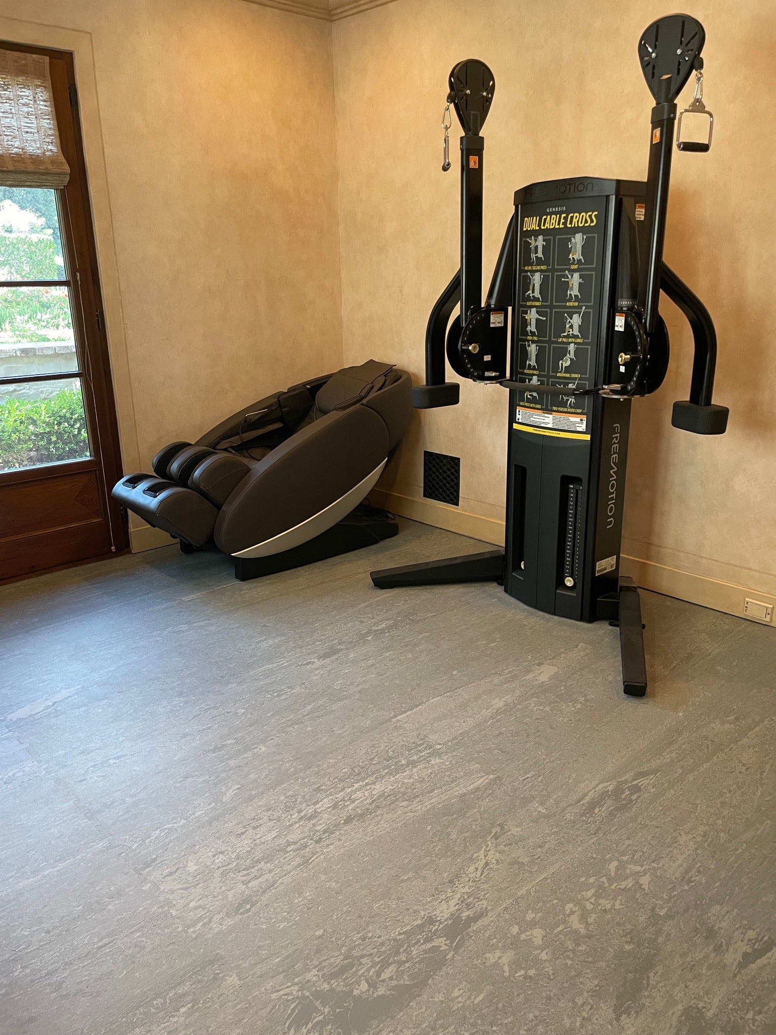 🥇 Fitness Pro – 7mm Interlocking Gym Flooring