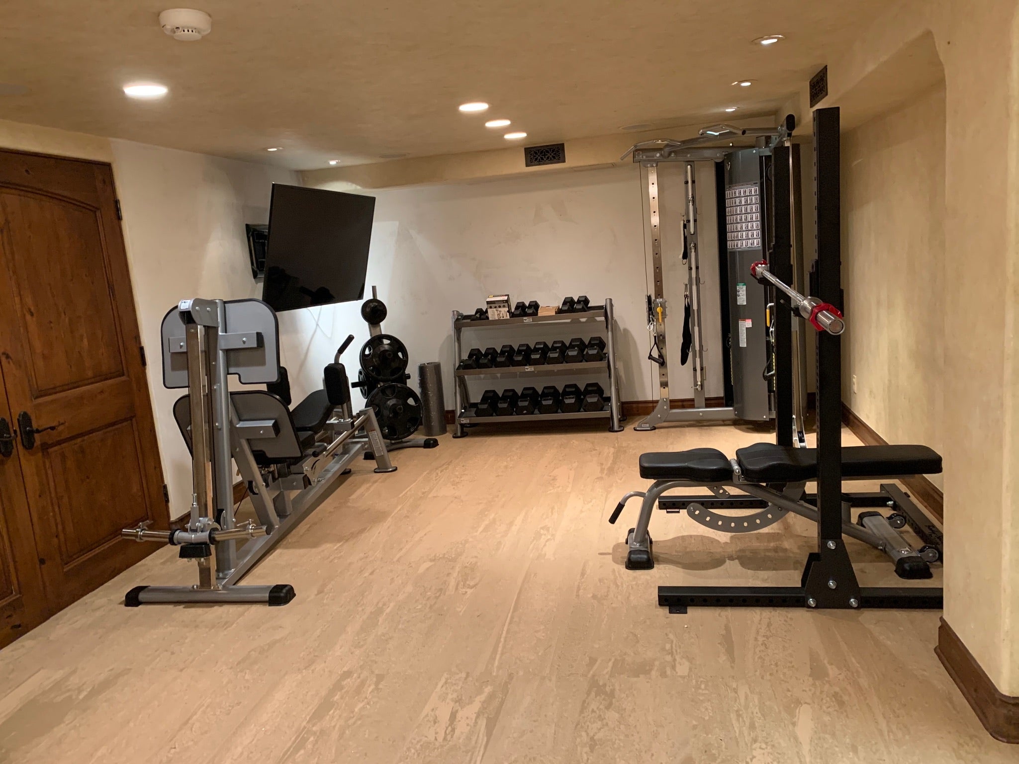 🥇 Fitness Pro – 7mm Interlocking Gym Flooring