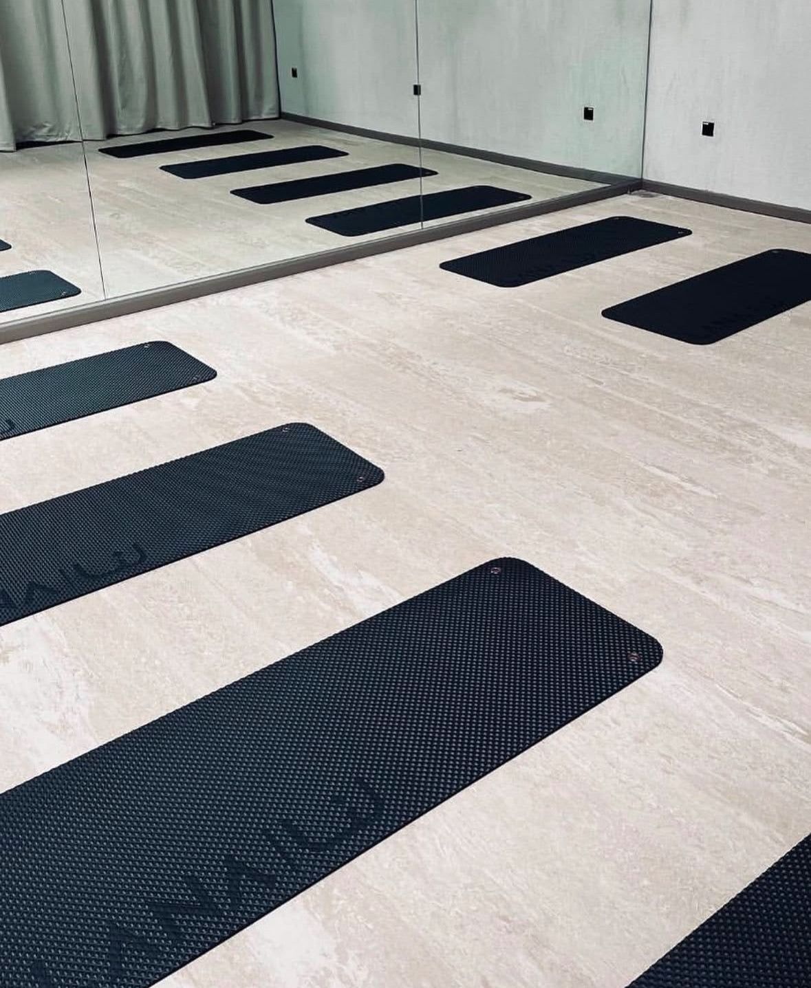 🥇 Fitness Pro – 7mm Interlocking Gym Flooring